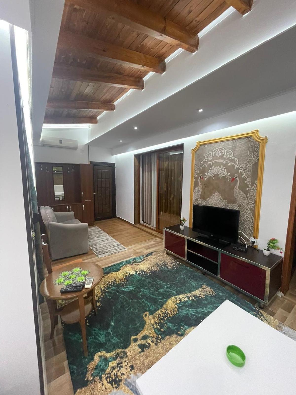 Vila Katalea Gjirokastër Exteriör bild