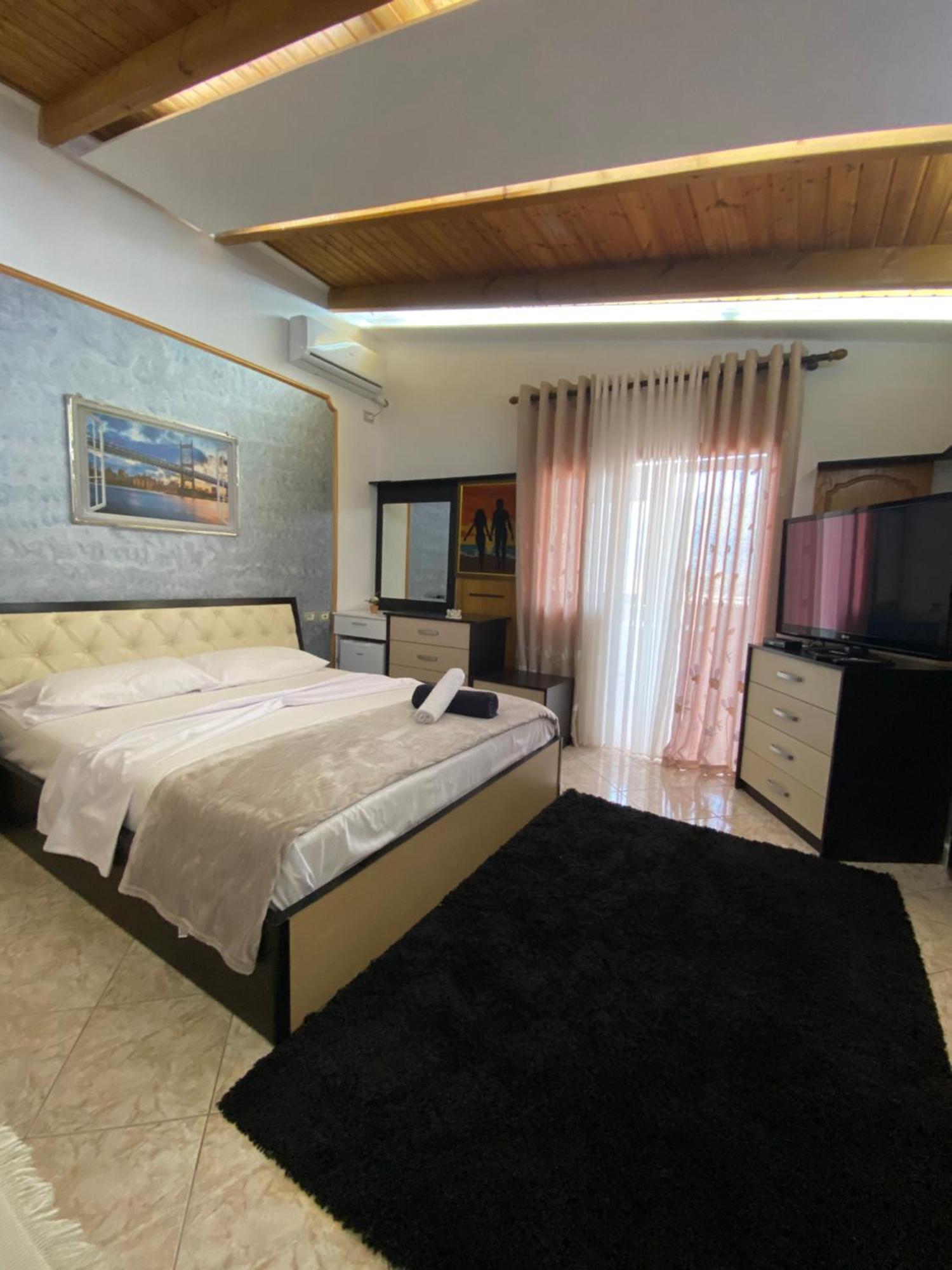 Vila Katalea Gjirokastër Exteriör bild