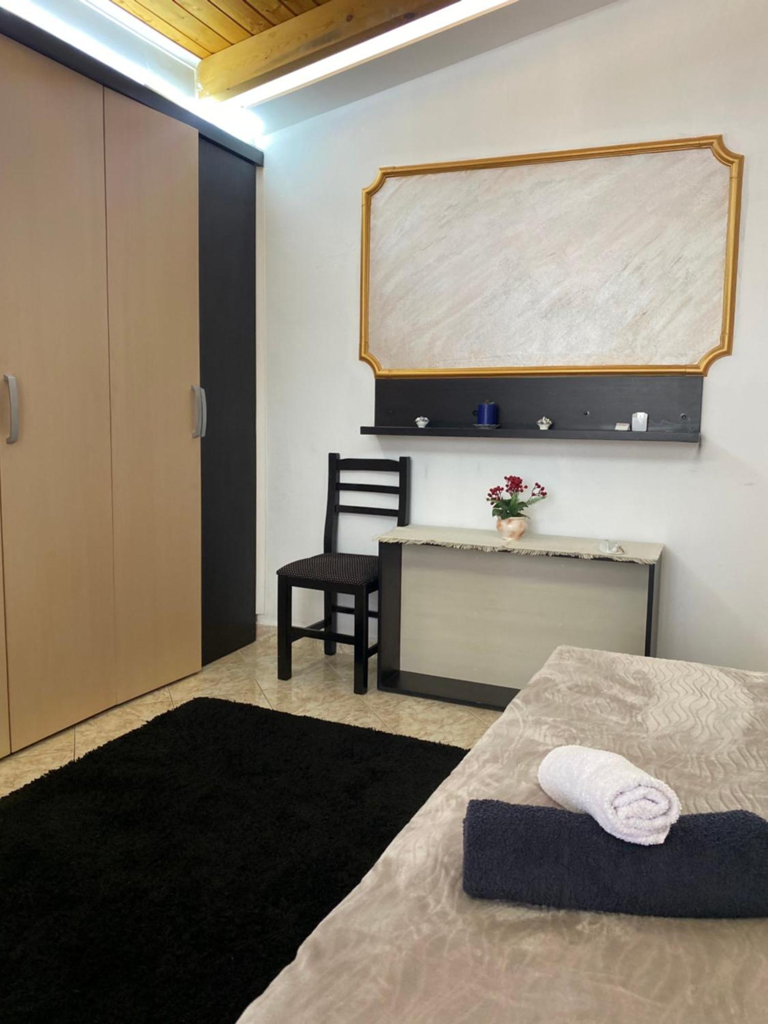 Vila Katalea Gjirokastër Exteriör bild