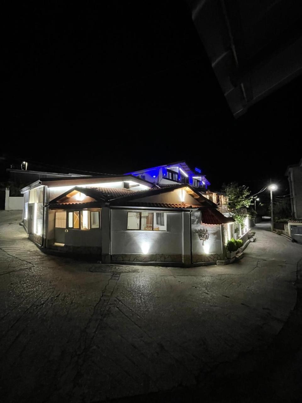Vila Katalea Gjirokastër Exteriör bild