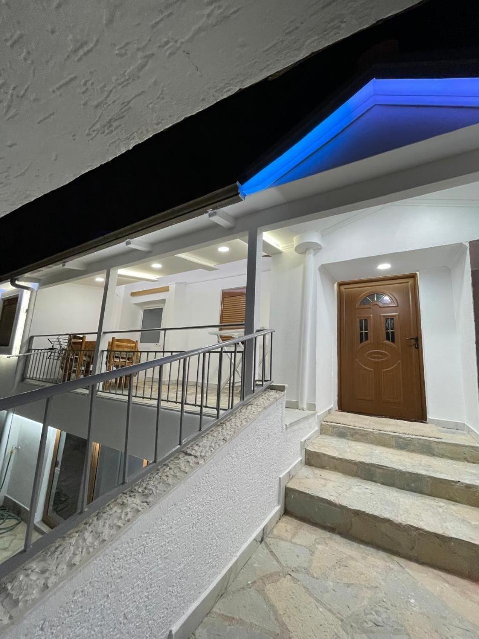 Vila Katalea Gjirokastër Exteriör bild