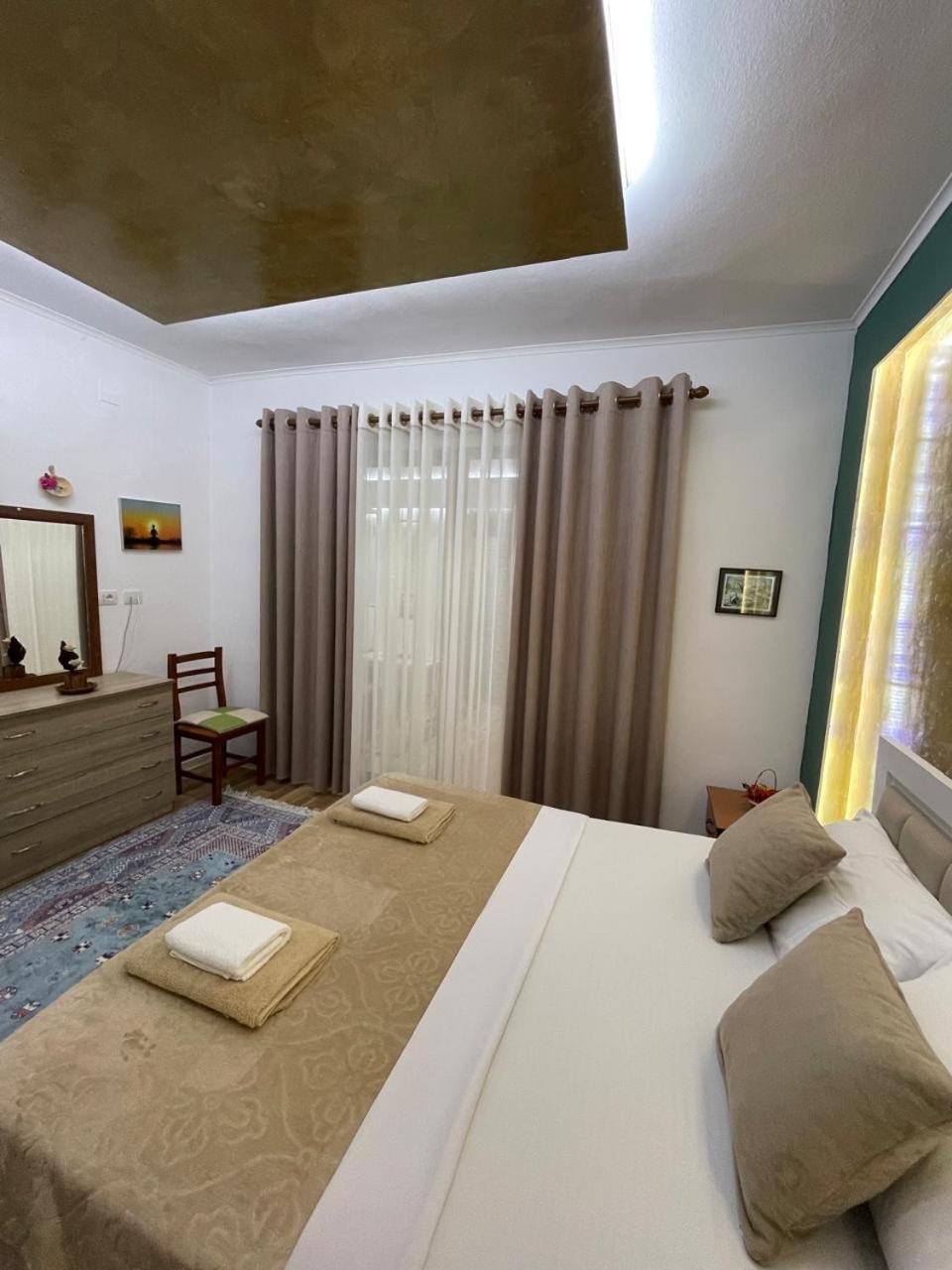 Vila Katalea Gjirokastër Exteriör bild